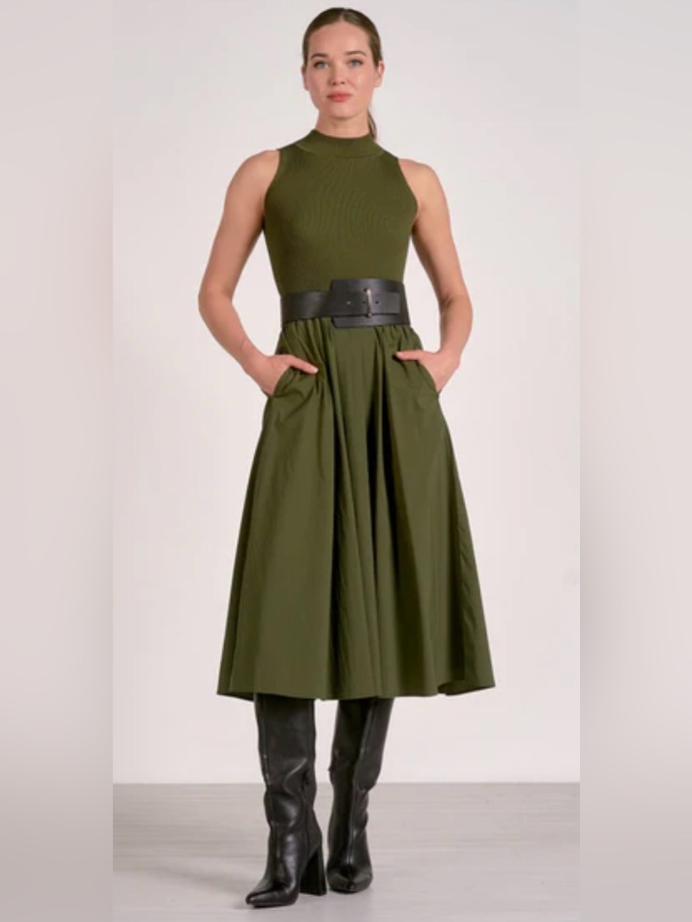 Elan Elsie Sleeveless Dress in Olive Green, Size S